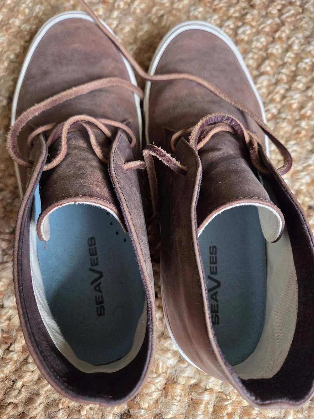 SEAVEES-Maslon Desert Chukka Boot Color: Elmwood